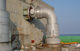 熱交換器屋上ホットガスダクト(熱交換器入口配管)撤去前